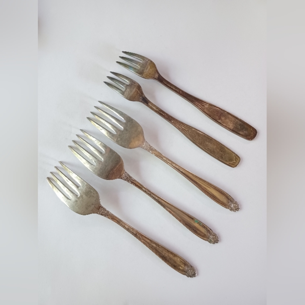 Vintage Assorted Silverplated Forks Set of 11 - Picture 2 of 8
